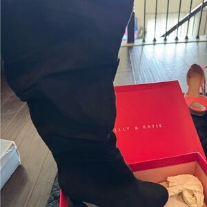 Kelly & Katie Black Heeled Boots Sleek Design